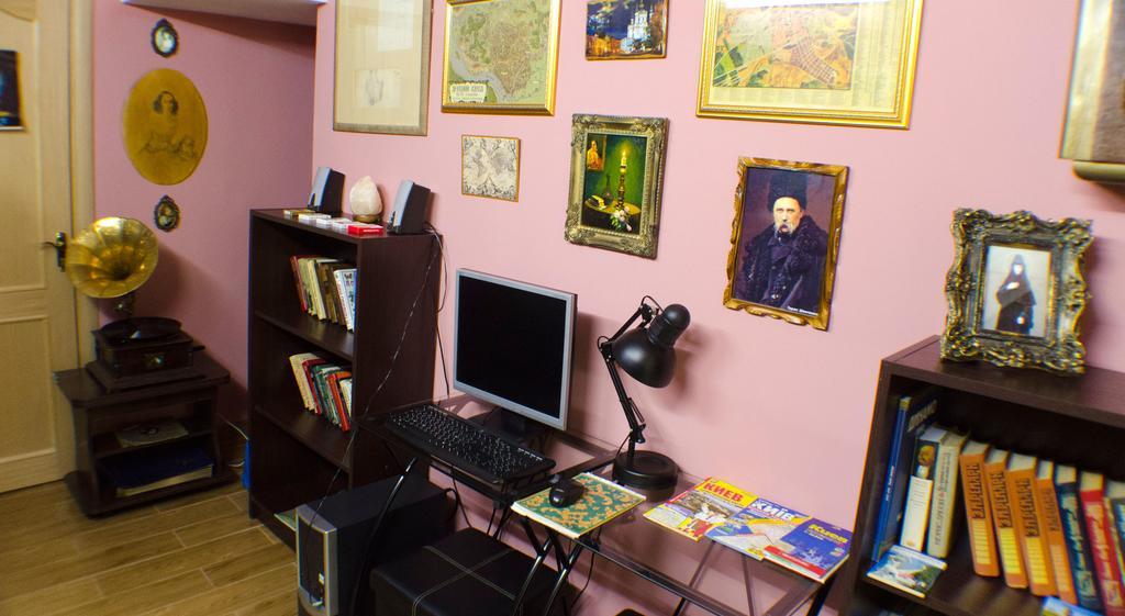 Ballet Hostel Kijev Kültér fotó